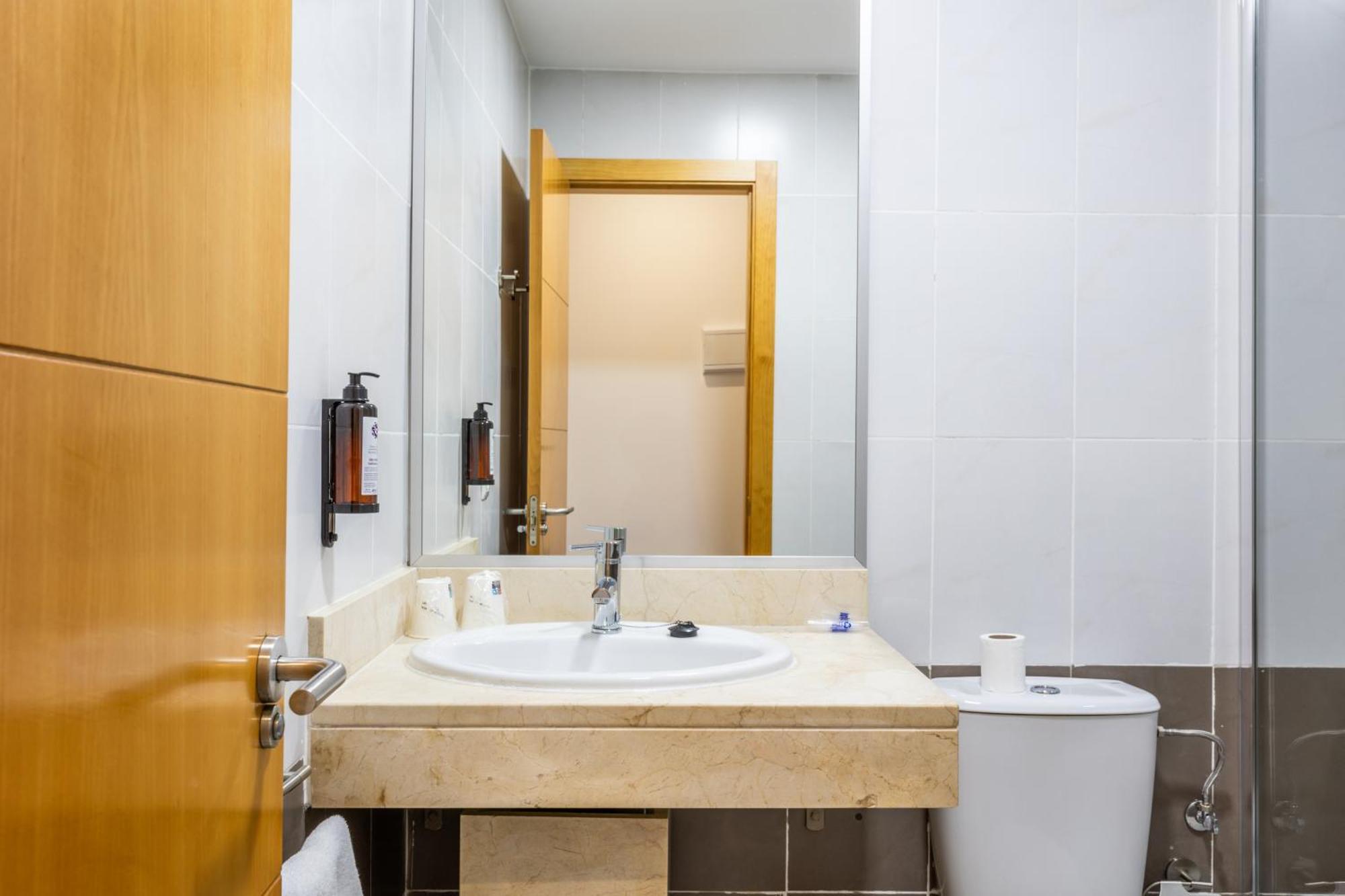 Hotel El Tujjar Los Barrios Luaran gambar