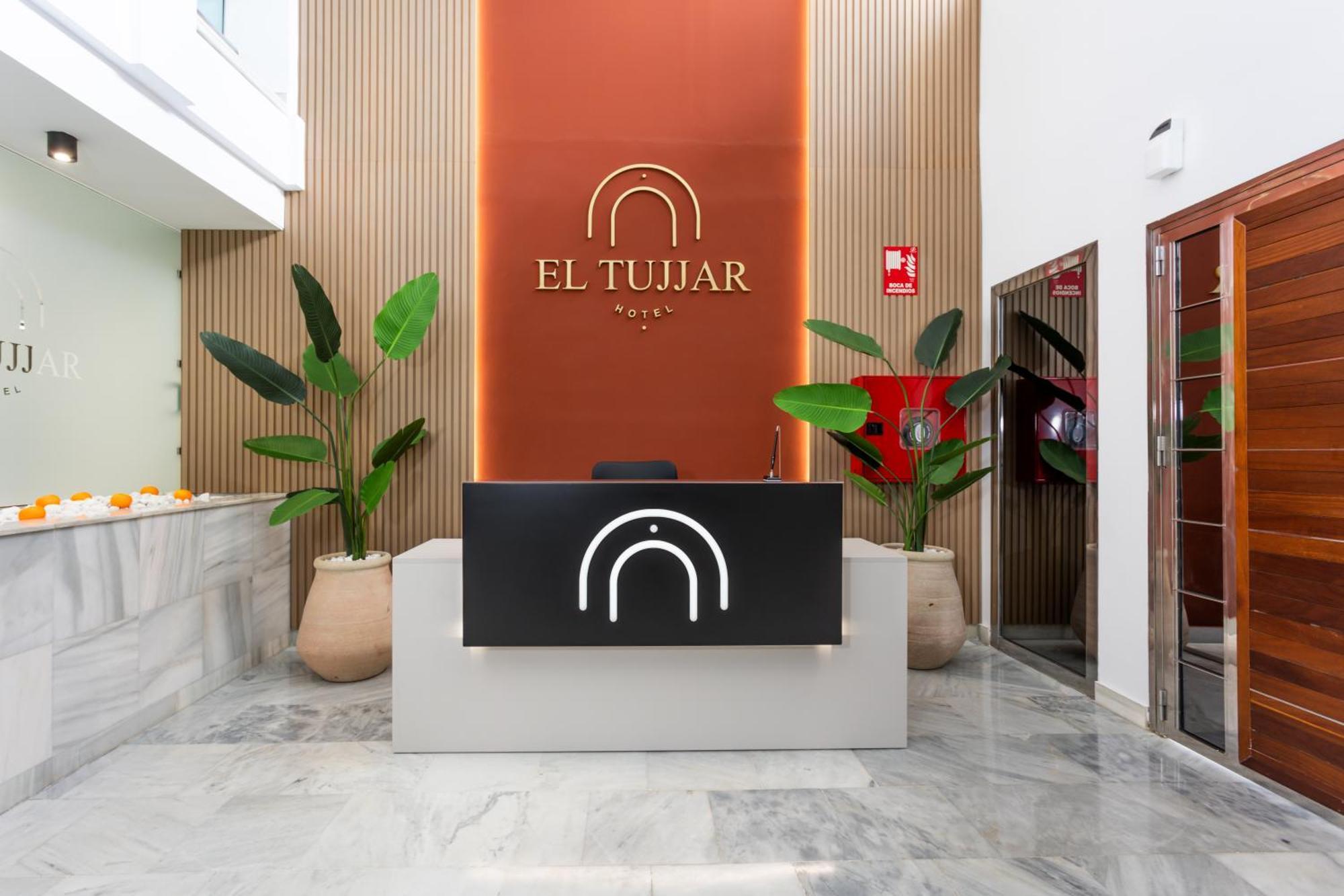 Hotel El Tujjar Los Barrios Luaran gambar